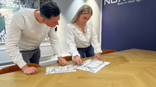 Lichtexperten im B&uuml;ro